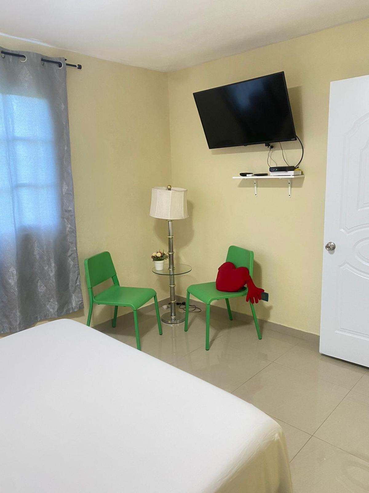 Tiny Apartment By Merengue House ,8 Minutos Airport Санто-Домінго Екстер'єр фото